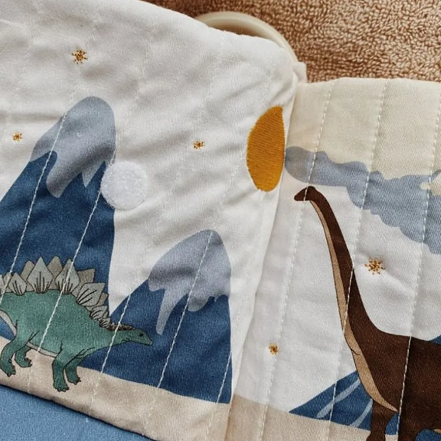 Konges Slojd Stoffen Babyboekje Dino