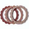 Mushie Flower Bijtring Armband Blush