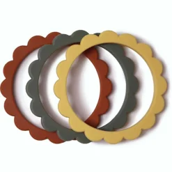 Mushie Flower Bijtring Armband Clay