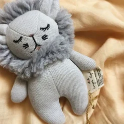 Rammelaar Mini Lion Grey - Konges Slojd