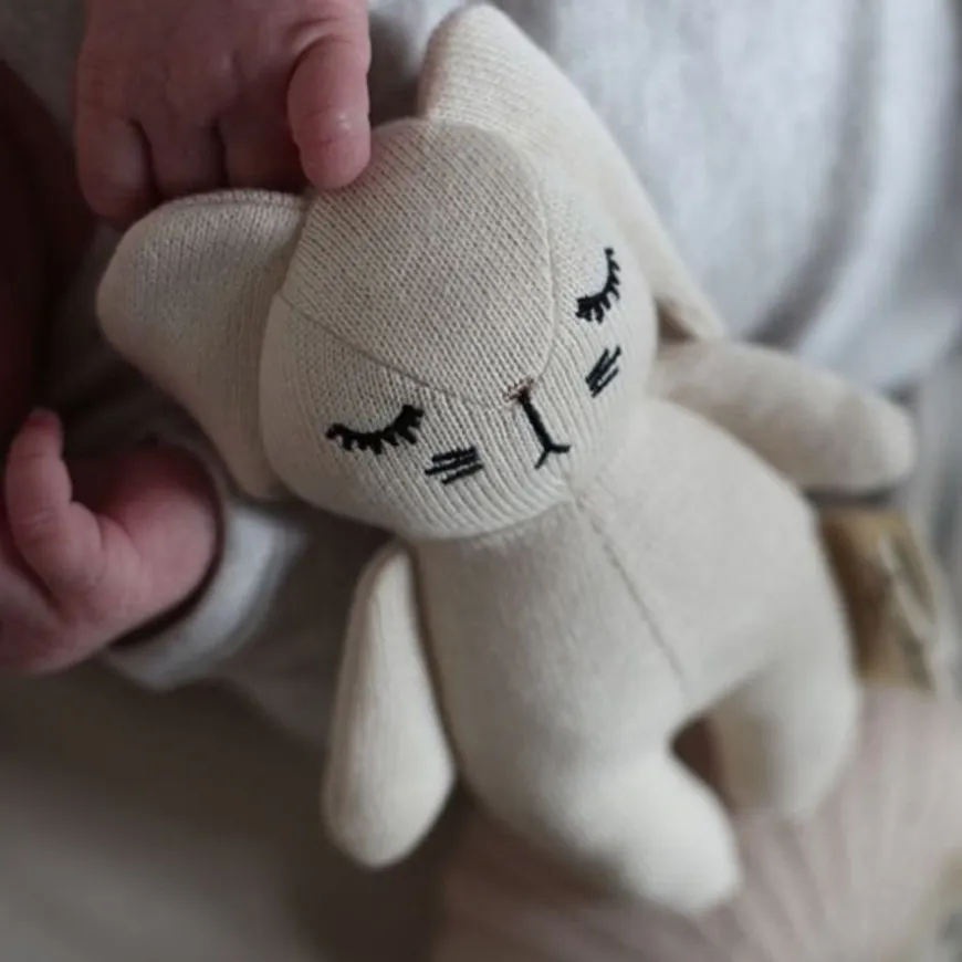 Rammelaar Mini Rabbit Off White - Konges Slojd